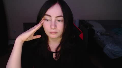 Laralianna online show from 02/11/26, 09:42