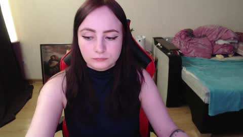 Snapshot of laralianna chatting on 04/14/26, 01:50 Laralianna online show from 04/14/26, 01:50