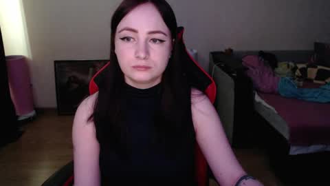 Snapshot of laralianna chatting on 04/15/26, 07:48 Laralianna online show from 04/15/26, 07:48