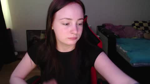 Snapshot of laralianna chatting on 04/22/26, 01:56 Laralianna online show from 04/22/26, 01:56