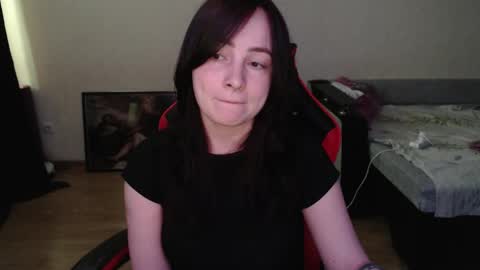 Snapshot of laralianna chatting on 04/23/26, 01:13 Laralianna online show from 04/23/26, 01:13