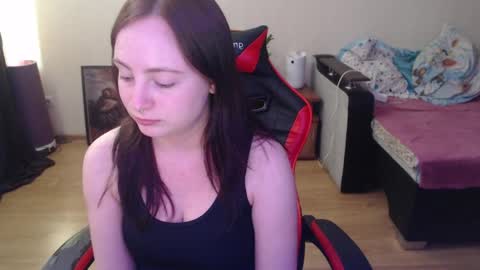 Snapshot of laralianna chatting on 05/13/26, 02:03 Laralianna online show from 05/13/26, 02:03