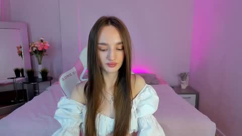 MY NAME IS LILY online show from 02/03/25, 07:18