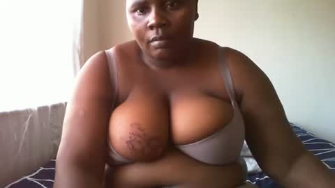 laralovex online show from 02/23/25, 01:53