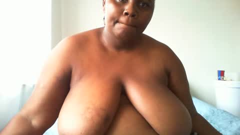 laralovex online show from 03/16/26, 09:46