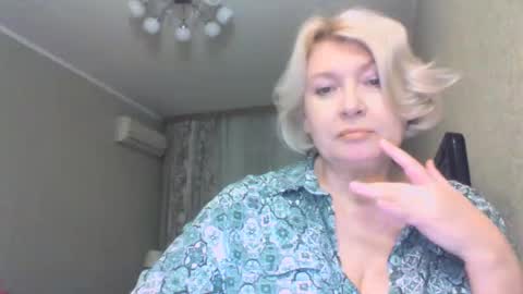 laramrs online show from 10/07/25, 04:04