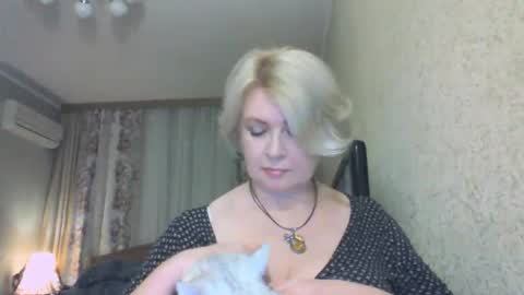 laramrs online show from 12/03/25, 05:00