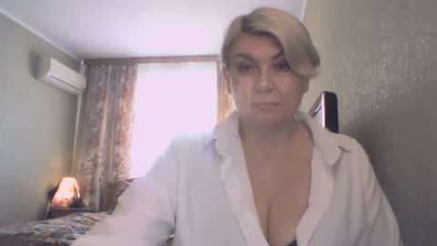 Snapshot of laramrs chatting on 05/17/26, 03:30 laramrs online show from 05/17/26, 03:30