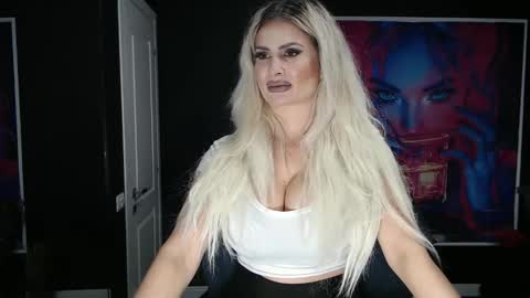 laras_moans online show from 01/12/26, 10:31