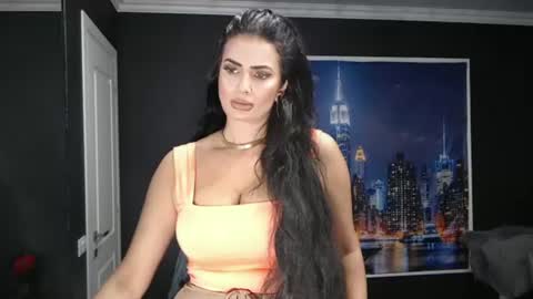Snapshot of laras_moans chatting on 07/10/26, 07:23 laras_moans online show from 07/10/26, 07:23