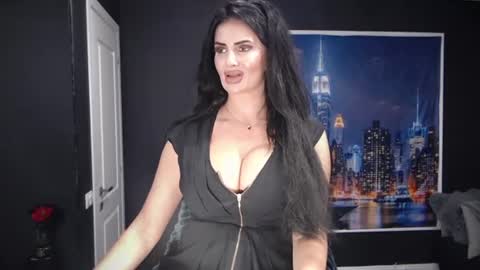 Snapshot of laras_moans chatting on 07/15/26, 10:31 laras_moans online show from 07/15/26, 10:31