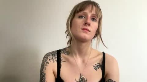 Lara online show from 07/02/26, 04:02