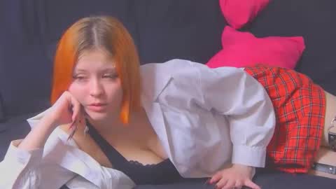 Snapshot of laratate chatting on 04/20/26, 07:48 Lara online show from 04/20/26, 07:48