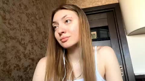 Snapshot of lareebuggie chatting on 06/09/26, 07:09 Eva online show from 06/09/26, 07:09