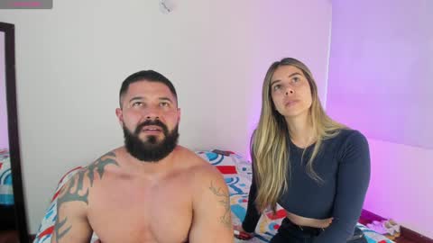 Snapshot of laren_fox_ chatting on 01/26/25, 10:35 Laren and David online show from 01/26/25, 10:35