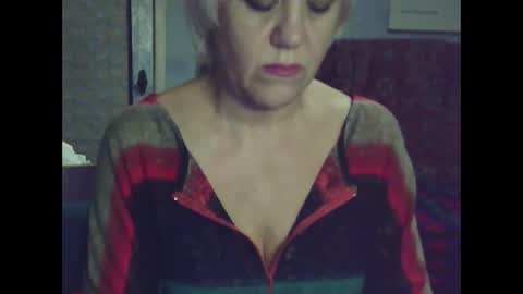 larisaq4ugo24 online show from 01/17/25, 10:01