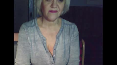 larisaq4ugo24 online show from 01/23/25, 07:32