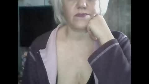 larisaq4ugo24 online show from 10/15/25, 07:19