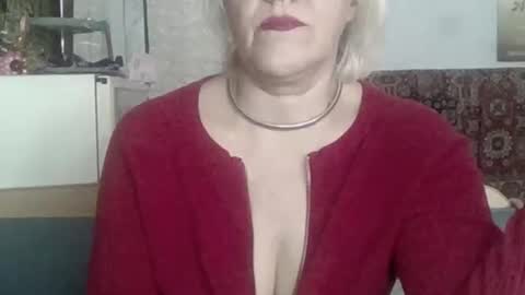 Snapshot of larisaq4ugo24 chatting on 02/11/26, 09:03 larisaq4ugo24 online show from 02/11/26, 09:03