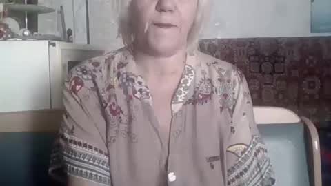 Snapshot of larisaq4ugo24 chatting on 03/11/26, 11:49 larisaq4ugo24 online show from 03/11/26, 11:49