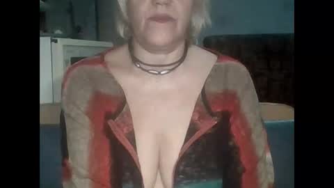 Snapshot of larisaq4ugo24 chatting on 03/18/26, 07:50 larisaq4ugo24 online show from 03/18/26, 07:50