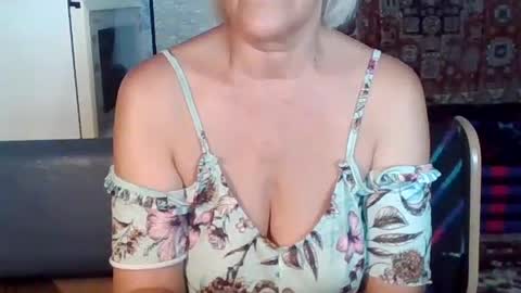 Snapshot of larisaq4ugo24 chatting on 07/15/26, 11:26 larisaq4ugo24 online show from 07/15/26, 11:26