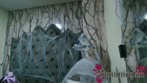  Lari online show from 10/16/25, 03:40