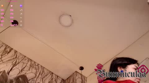  Lari online show from 10/17/25, 02:48