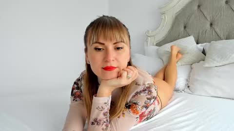 Larissa online show from 02/28/25, 01:03