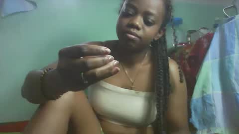 larissa645771 online show from 11/25/25, 07:19