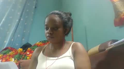 larissa645771 online show from 04/15/26, 06:04