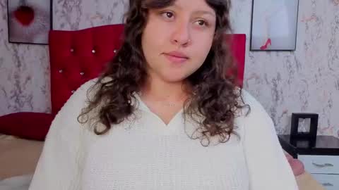 Snapshot of larissa_antonella chatting on 12/23/25, 03:59 larissa_antonella online show from 12/23/25, 03:59