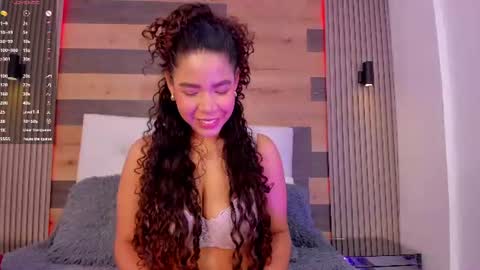 Snapshot of larissadesire chatting on 07/16/26, 11:27 Larissa online show from 07/16/26, 11:27