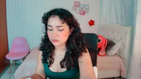Larissas online show from 09/12/25, 06:52