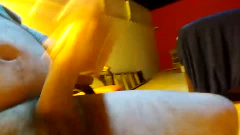 Snapshot of larry19711234 chatting on 02/19/25, 10:20 larry19711234 online show from 02/19/25, 10:20