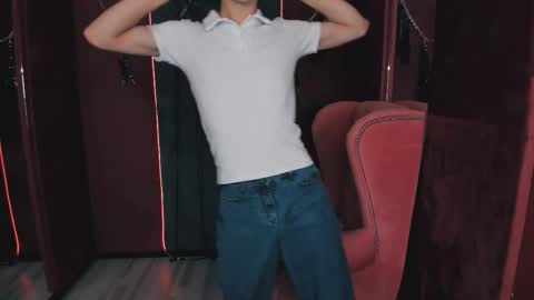 Larry online show from 11/01/25, 02:02