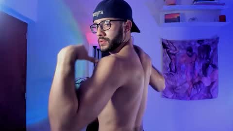 larry_stewart online show from 12/21/25, 01:40