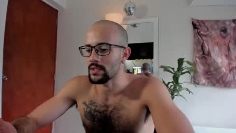 Snapshot of larry_stewart chatting on 04/13/26, 05:18 larry_stewart online show from 04/13/26, 05:18