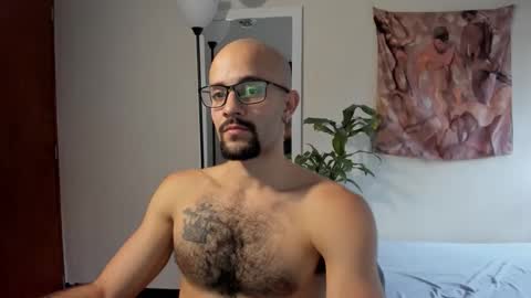 Snapshot of larry_stewart chatting on 04/15/26, 04:25 larry_stewart online show from 04/15/26, 04:25