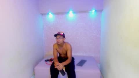 LARRY online show from 01/09/26, 12:30