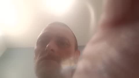 Snapshot of larrybostic45 chatting on 11/09/25, 03:05 larrybostic45 online show from 11/09/25, 03:05