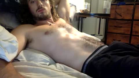 Snapshot of larrylegend24 chatting on 09/29/25, 07:57 larrylegend24 online show from 09/29/25, 07:57