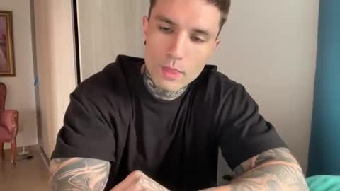 Snapshot of larsskeet chatting on 05/17/26, 04:58 larsskeet online show from 05/17/26, 04:58