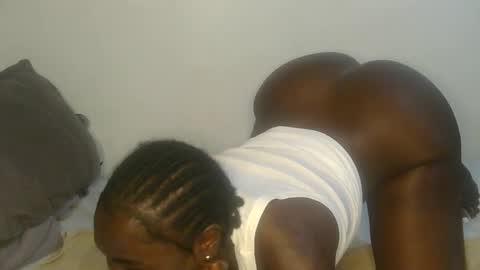 larvy12 online show from 04/06/26, 01:14