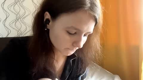 Mila online show from 05/18/26, 01:06