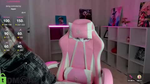 Snapshot of lasly_moon chatting on 09/23/25, 07:22 lasly_moon online show from 09/23/25, 07:22