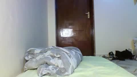 Snapshot of last_barbie chatting on 12/02/25, 12:21 Last barbie online show from 12/02/25, 12:21