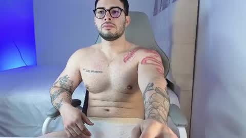 Snapshot of latam_ chatting on 07/04/26, 07:20 YOUR BABY online show from 07/04/26, 07:20