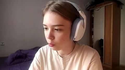 Snapshot of lateshastarnaud chatting on 04/22/26, 08:06 Linet online show from 04/22/26, 08:06