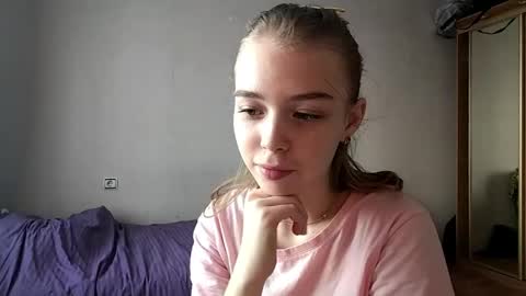 Snapshot of lateshastarnaud chatting on 04/29/26, 08:07 Linet online show from 04/29/26, 08:07